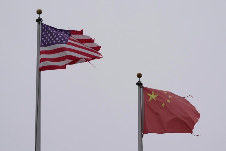 Titre: La Chine fait face aux États-Unis : Une Guerre Tarifaire Imminente