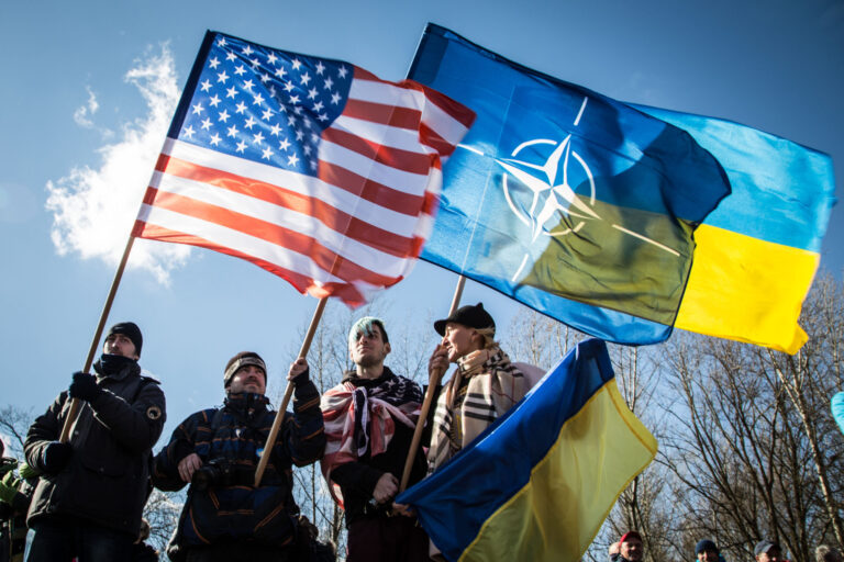 États-Unis : Washington dirige-t-il réellement les opérations en Ukraine ?