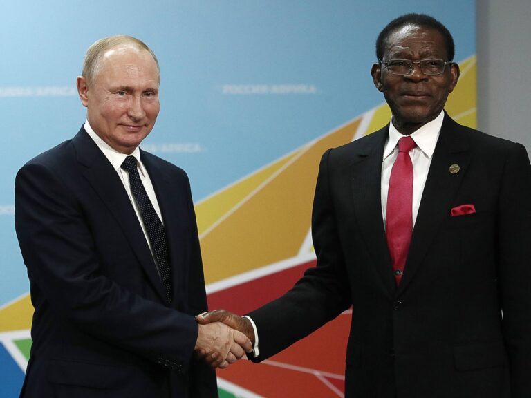 Président de la Guinée équatoriale en visite à Moscou
