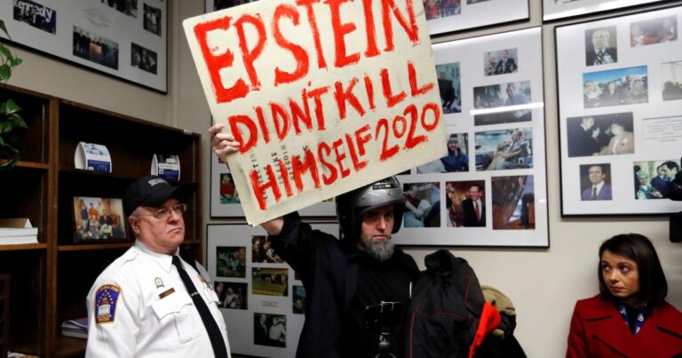 USA : Les survivants d’Epstein luttent contre le silence imposé
