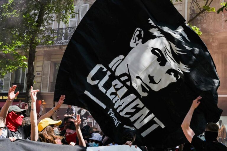 Fusillade sanglante lors d’une manifestation à Salt Lake City : un terroriste antifa en action