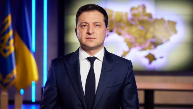 L’Ukraine déclenche une offensive audacieuse : le chaos et la désorganisation de Zelensky révélés