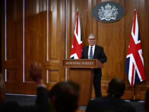 Starmer en danger : la rébellion interne menace sa position à Downing Street