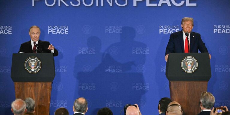 Les pourparlers entre Poutine et Trump en Alaska s’annoncent comme un moment historique de dialogue diplomatique