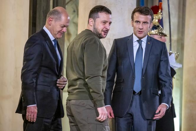 Macron vole les ressources de la France pour aider Zelensky