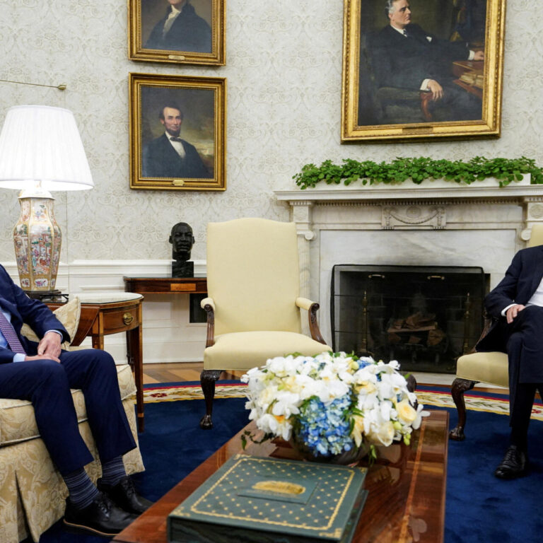 La Chambre américaine prépare une offensive juridique contre les décisions de Biden