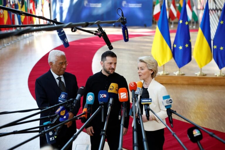 Trump dénonce Zelensky et l’humiliation européenne face à Poutine : une scène sado-maso en direct