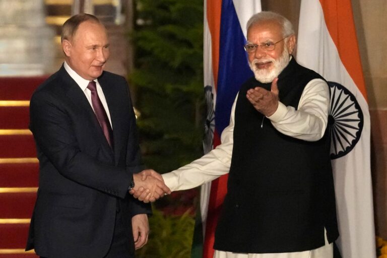 Poutine et Modi se retrouvent à Delhi : Une alliance qui bouscule l’ordre mondial