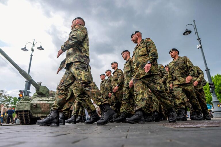 L’Allemagne réarme massivement et construit un géant des armes en pleine crise économique