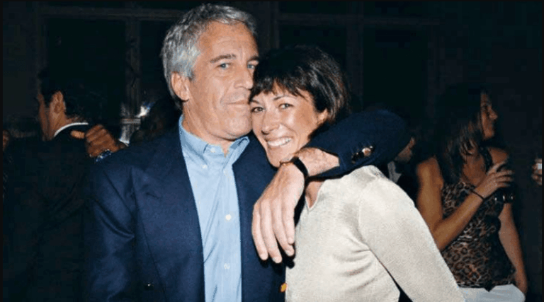 LA RÉPRESSENTANTE MACE DÉCHIRÉE APRÈS SA RENCONTRE AVEC LES VICTIMES D’EPSTEIN
