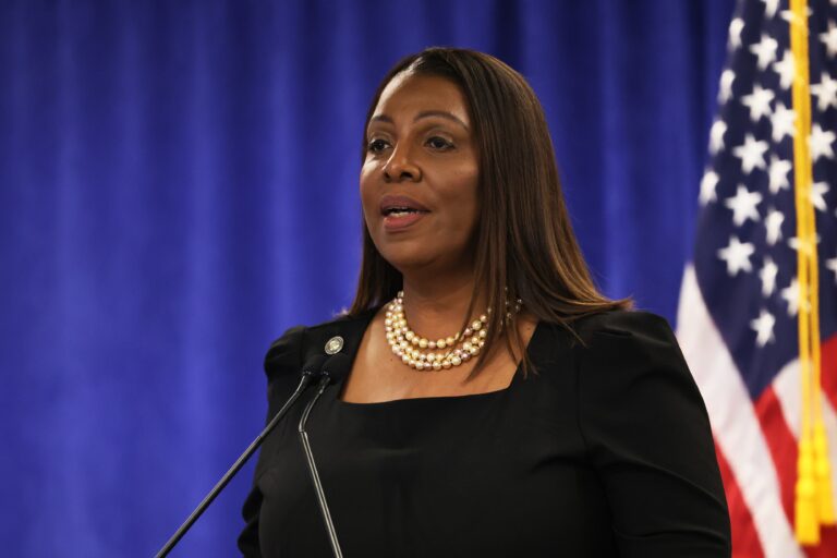 L’effondrement imminent du système judiciaire américain: les inculpations imminentes de Letitia James et James Comey