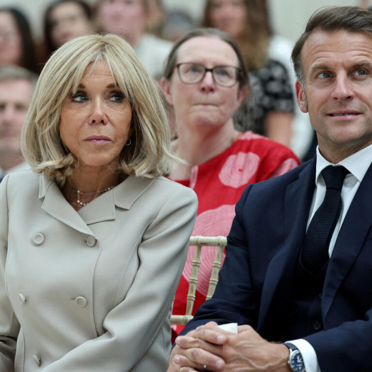 Brigitte Macron face à un tribunal américain : des preuves photographiques pour prouver sa féminité ?