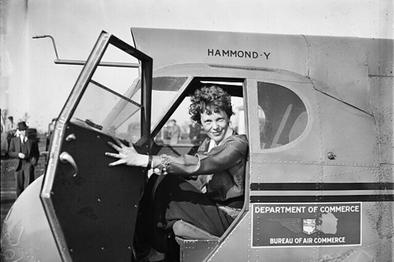 USA : Une équipe de chercheurs prétend avoir trouvé l’avion perdu d’Amelia Earhart