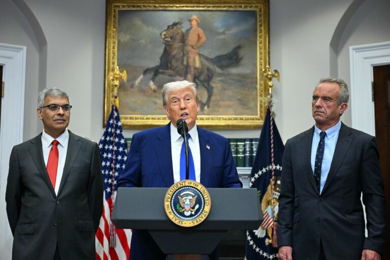 Trump dévoile un programme révolutionnaire pour réduire les coûts des médicaments : TrumpRx