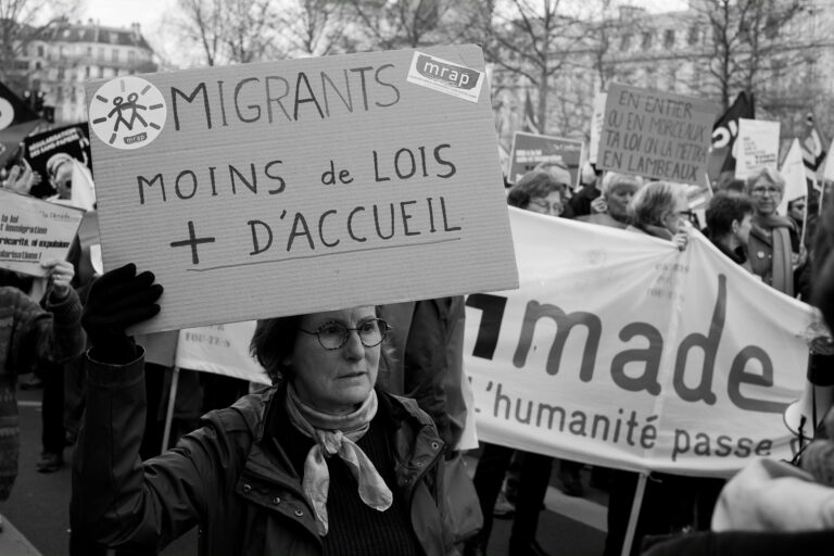 Le Dream Act 2025 : Un nouveau chemin vers la régularisation des immigrants sans papiers